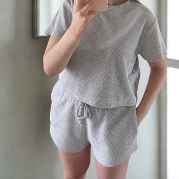 SIERRA | Lounge Set aus Boxy Shirt und Shorts